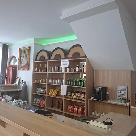 Kitti Panzio Tiszadada
