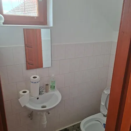 Kitti Panzio Bed & Breakfast Tiszadada